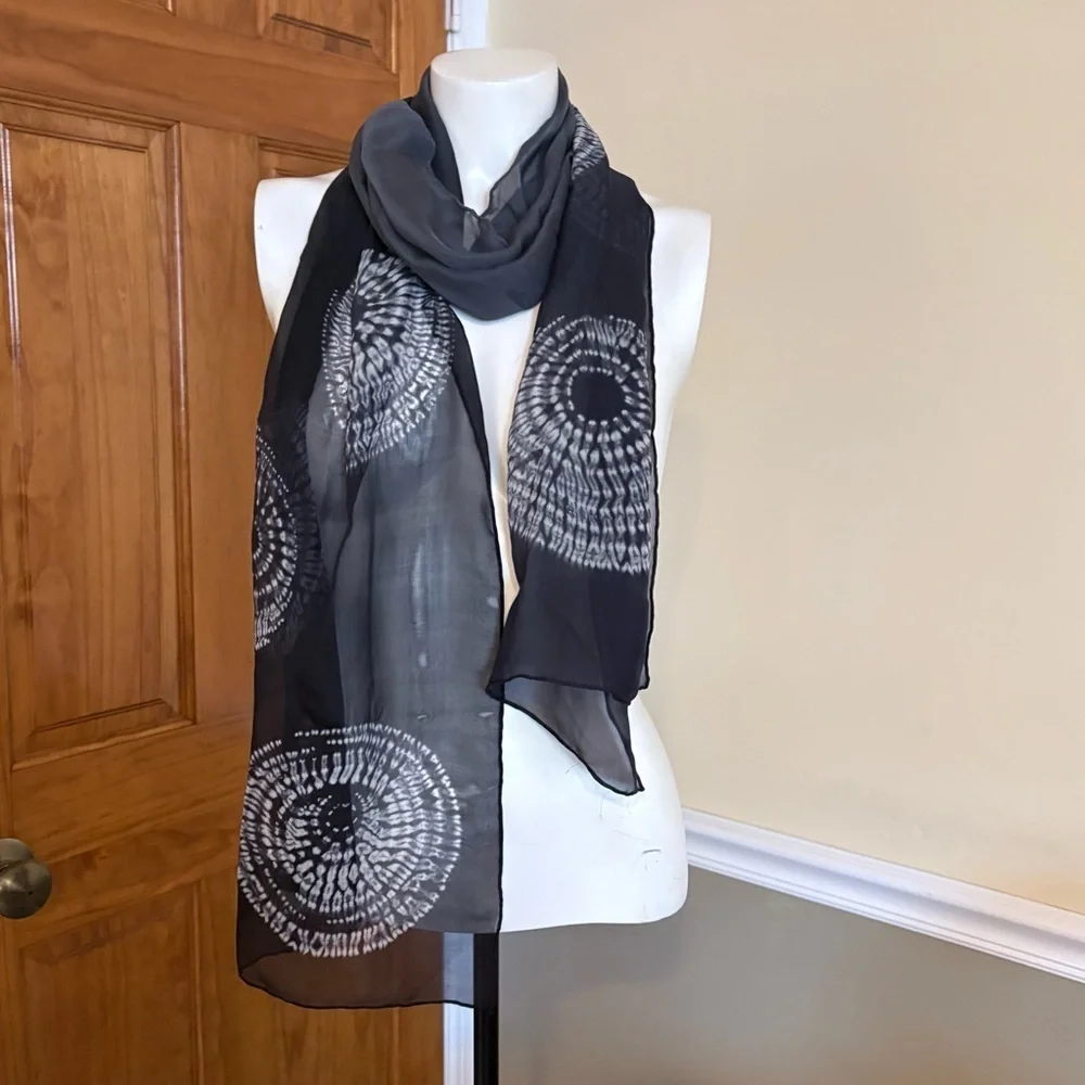 Chic Black and Gray Silk Patterned Scarf